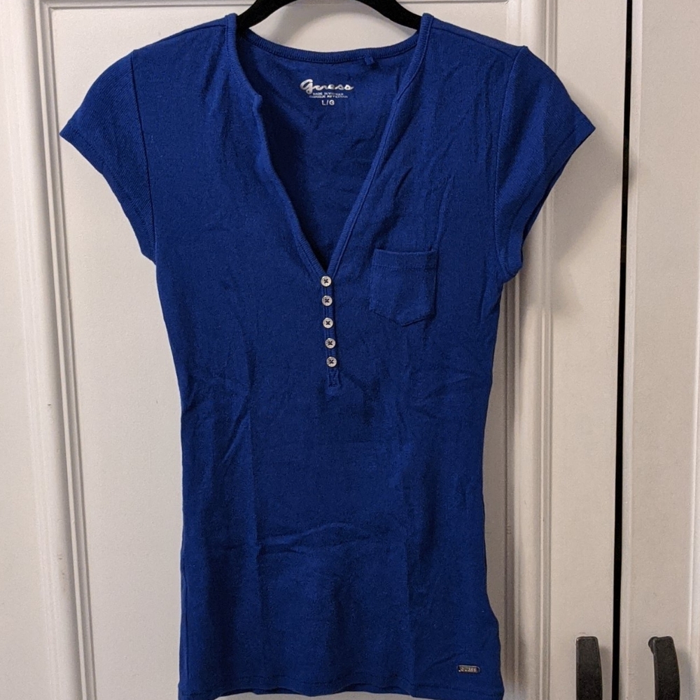 ‼️NWOT‼️ Guess V-neckline Henley t-shirt